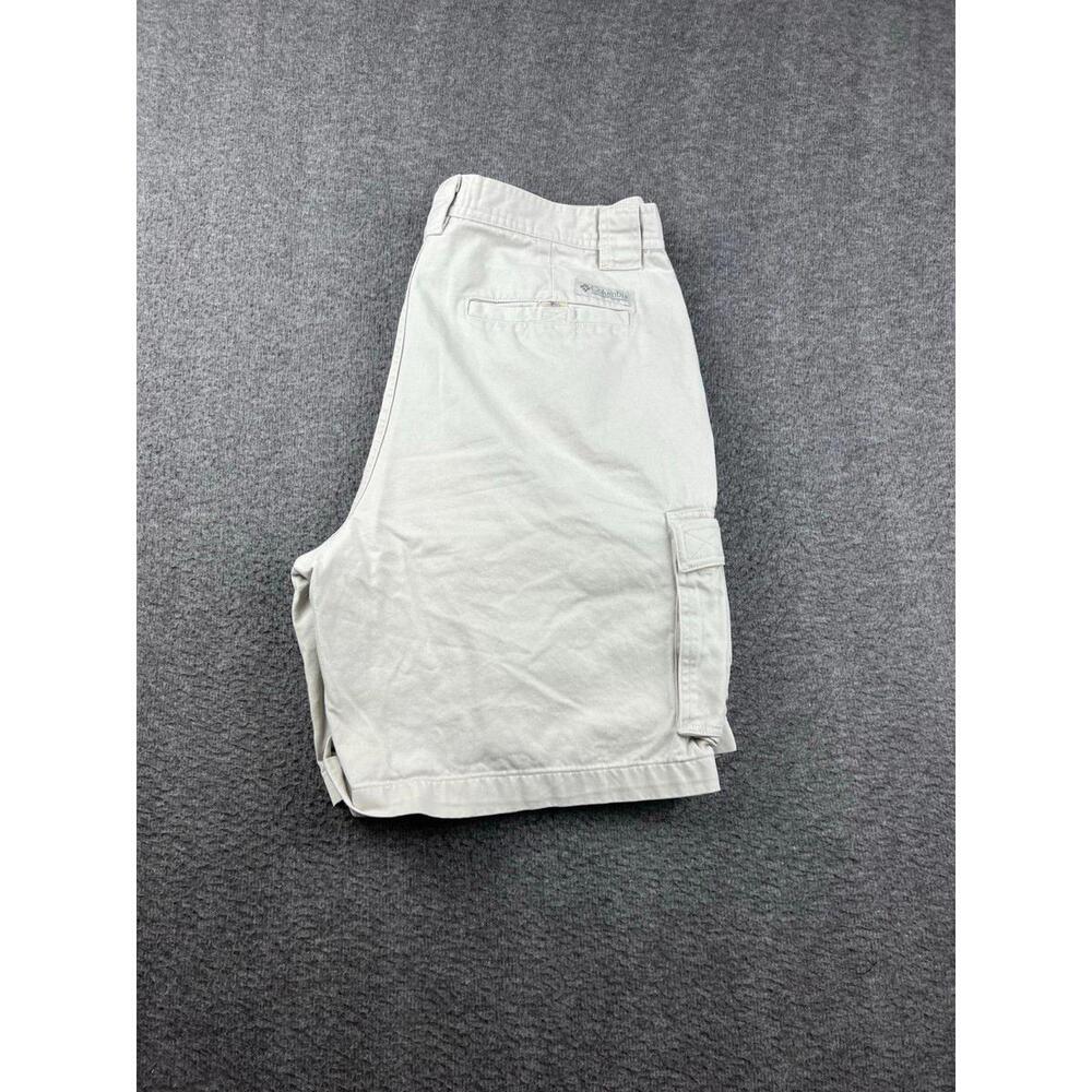 Columbia Men's Cargo Shorts Beige Size 36‎